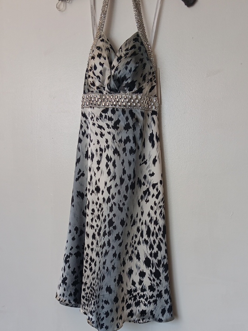 Glam gurlz Black & White Printed Halter Evening Dress with Embellished Waist